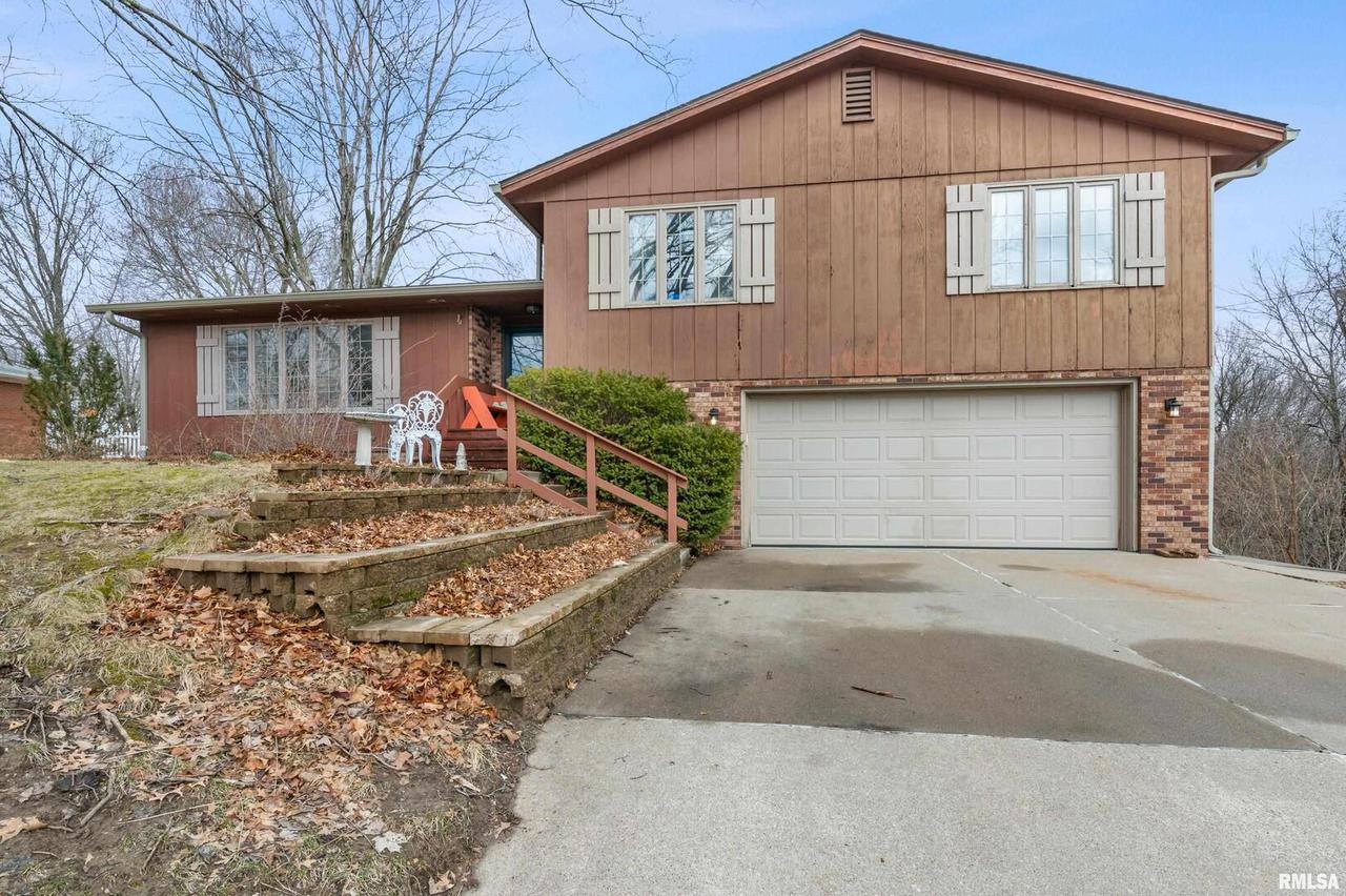 6413 95th Avenue Ct., Taylor Ridge, IL 61284