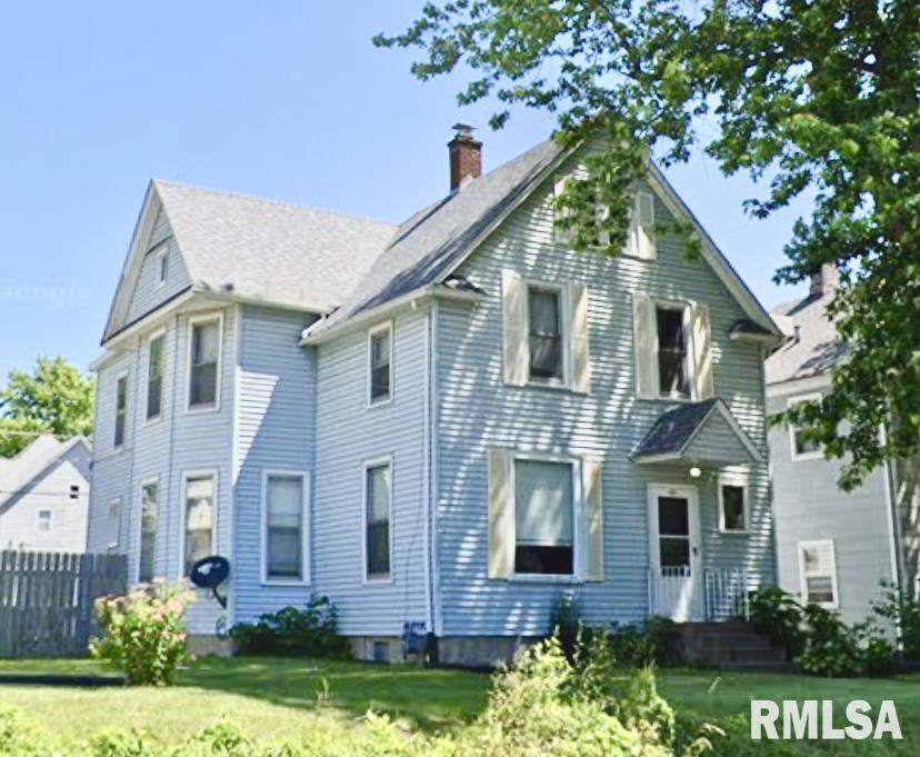 1611 12th Ave., Moline, IL 61265