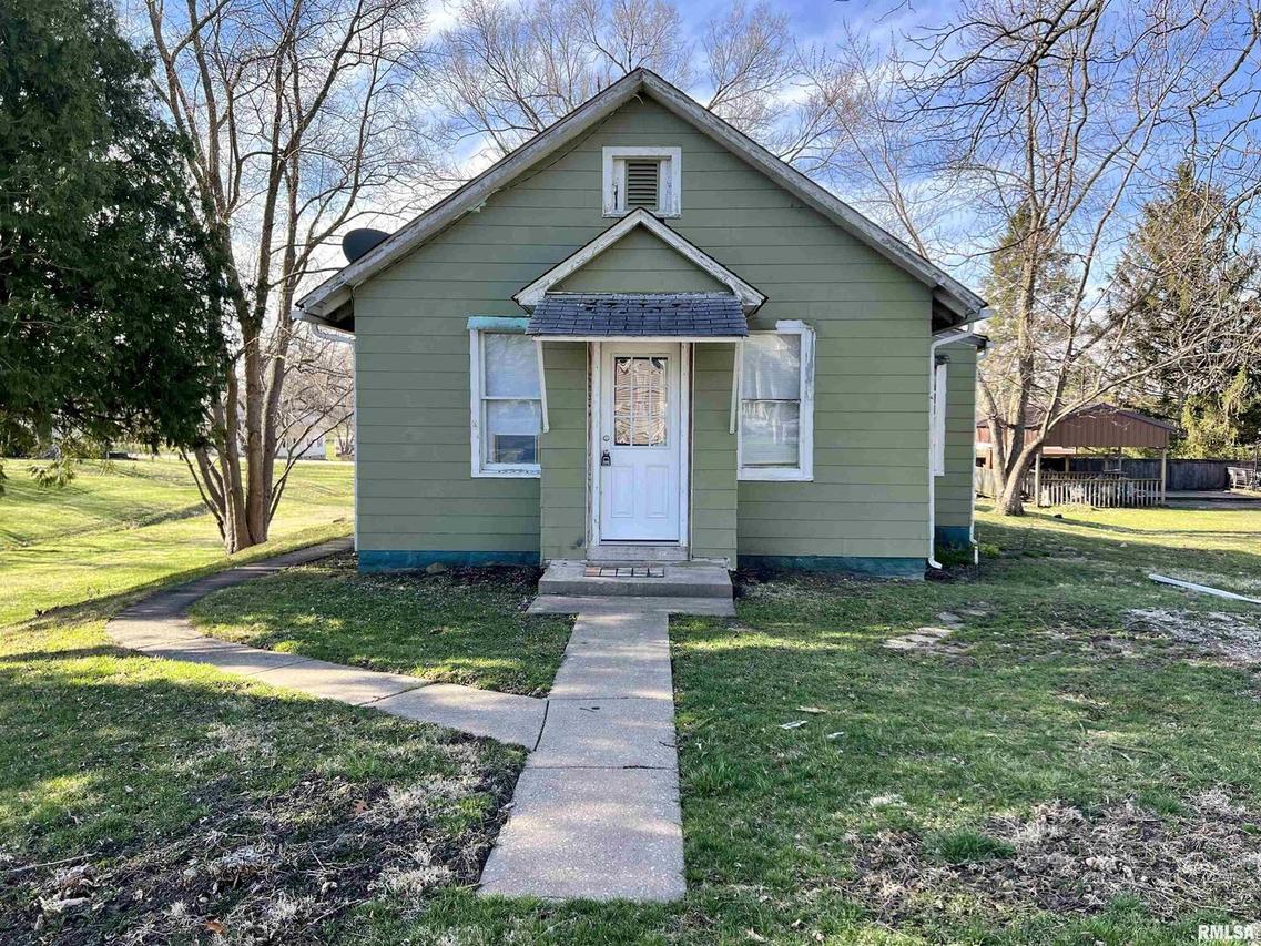 103 3rd St., Matherville, IL 61263