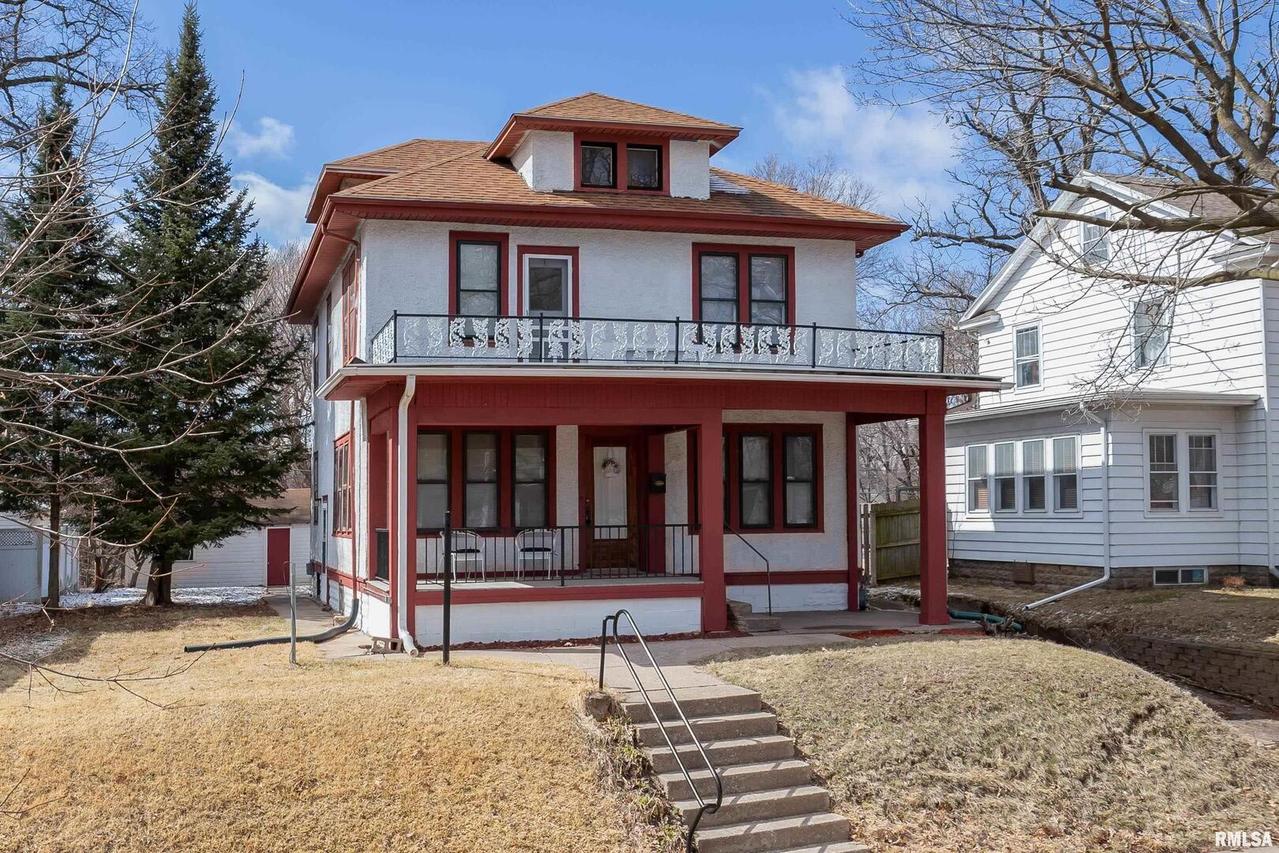 1506 28th St., Rock Island, IL 61201