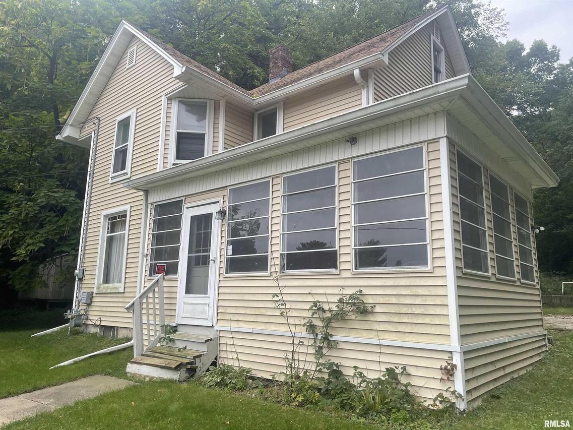 4326 5th Ave., Moline, IL 61265