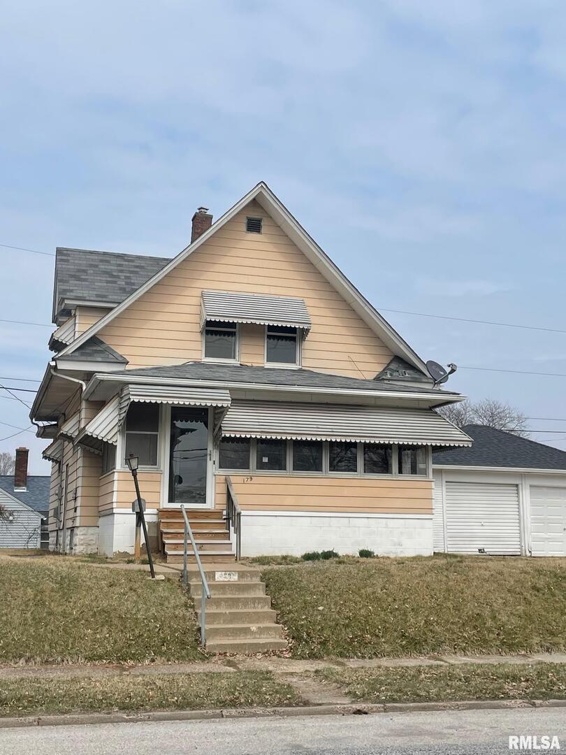 179 16th Ave., Moline, IL 61265