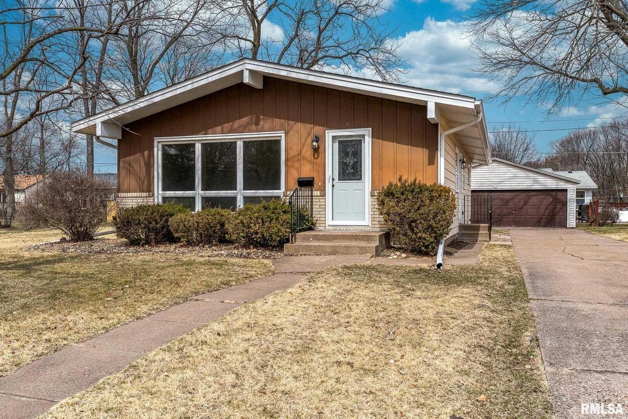 3601 14th Ave., Moline, IL 61265