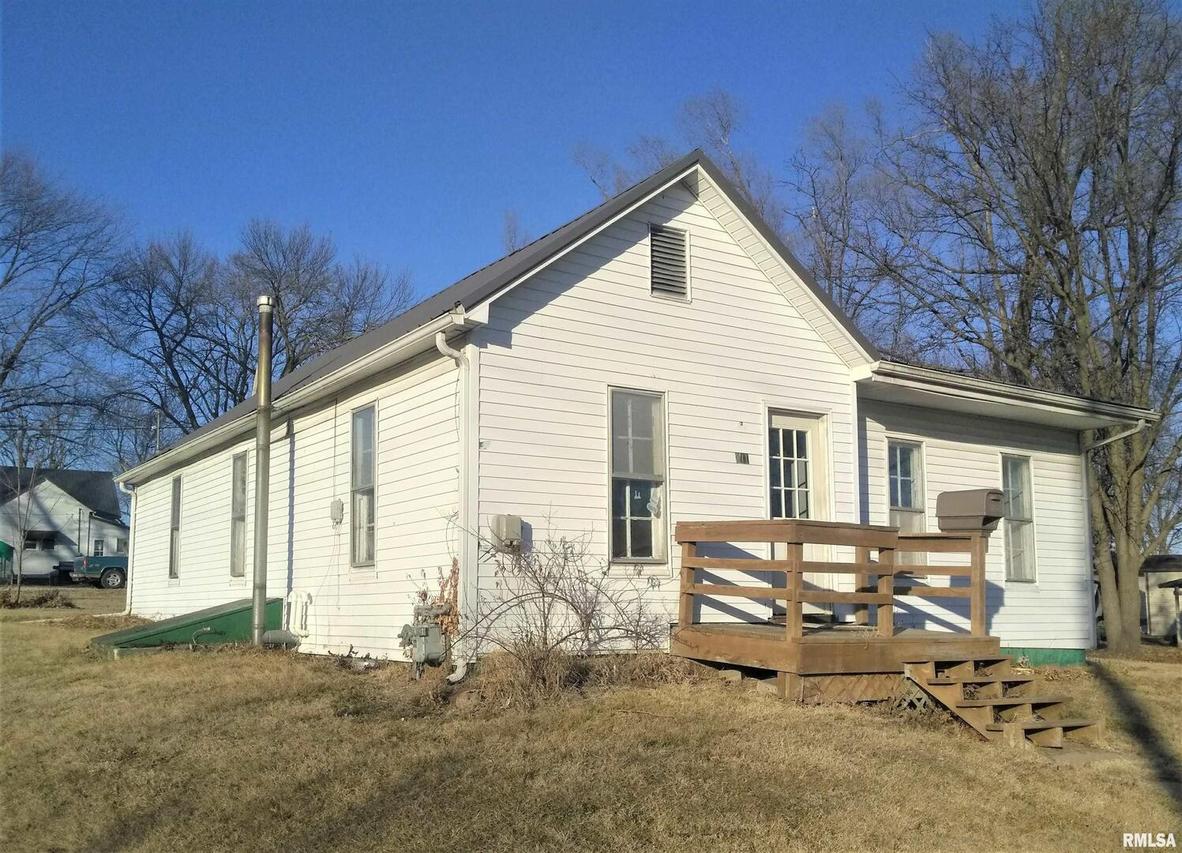211 Williams St., Barry, IL 62312