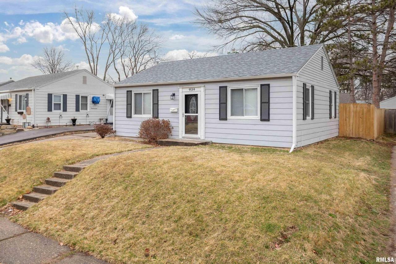 1134 39th St., Moline, IL 61265