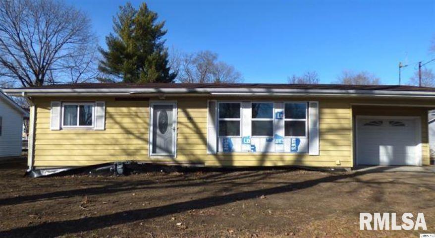 210 E Prairie St., Camp Point, IL 62320