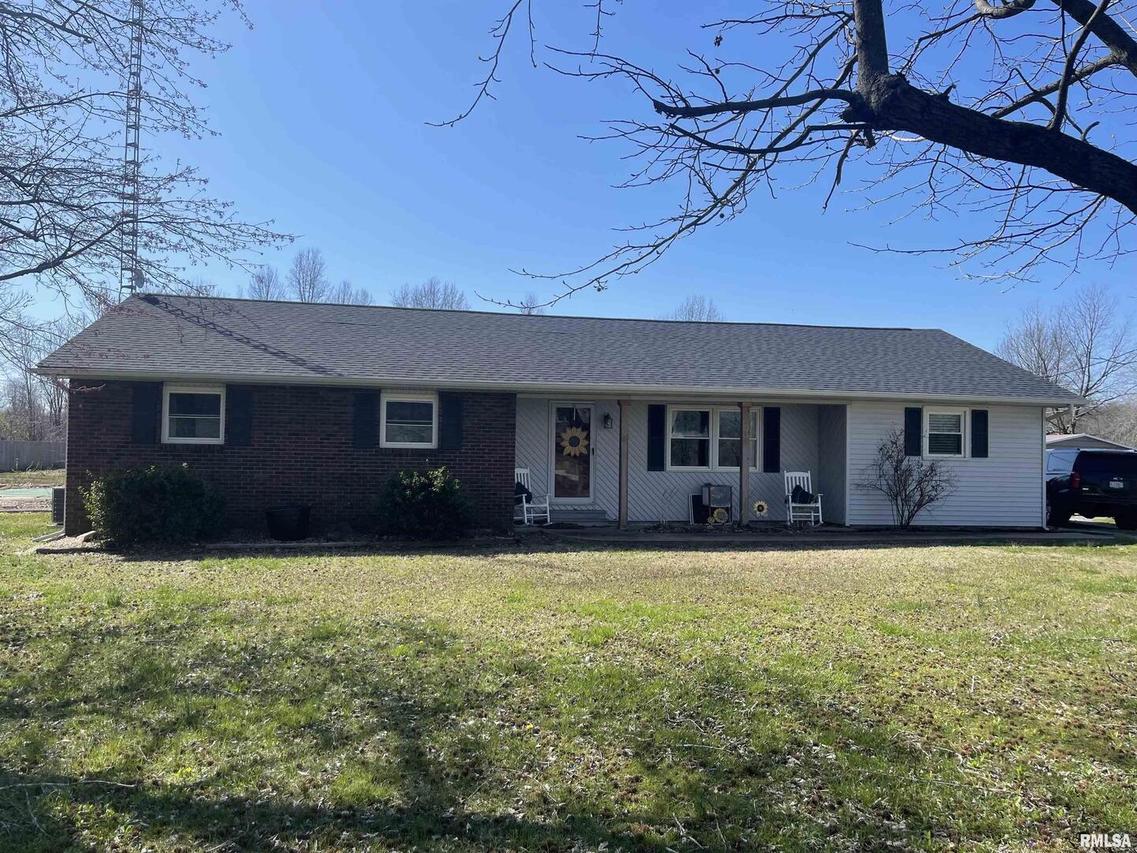 13246 Harmony Church Rd., West Frankfort, IL 62896