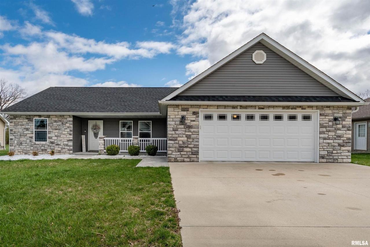 1601 Dew Drop Dr., Marion, IL 62959