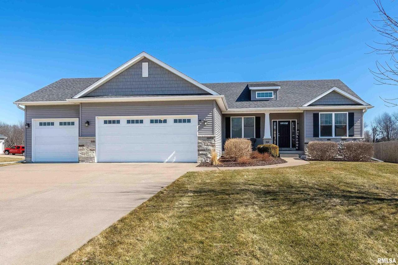 906 13th St., Rapids City, IL 61275