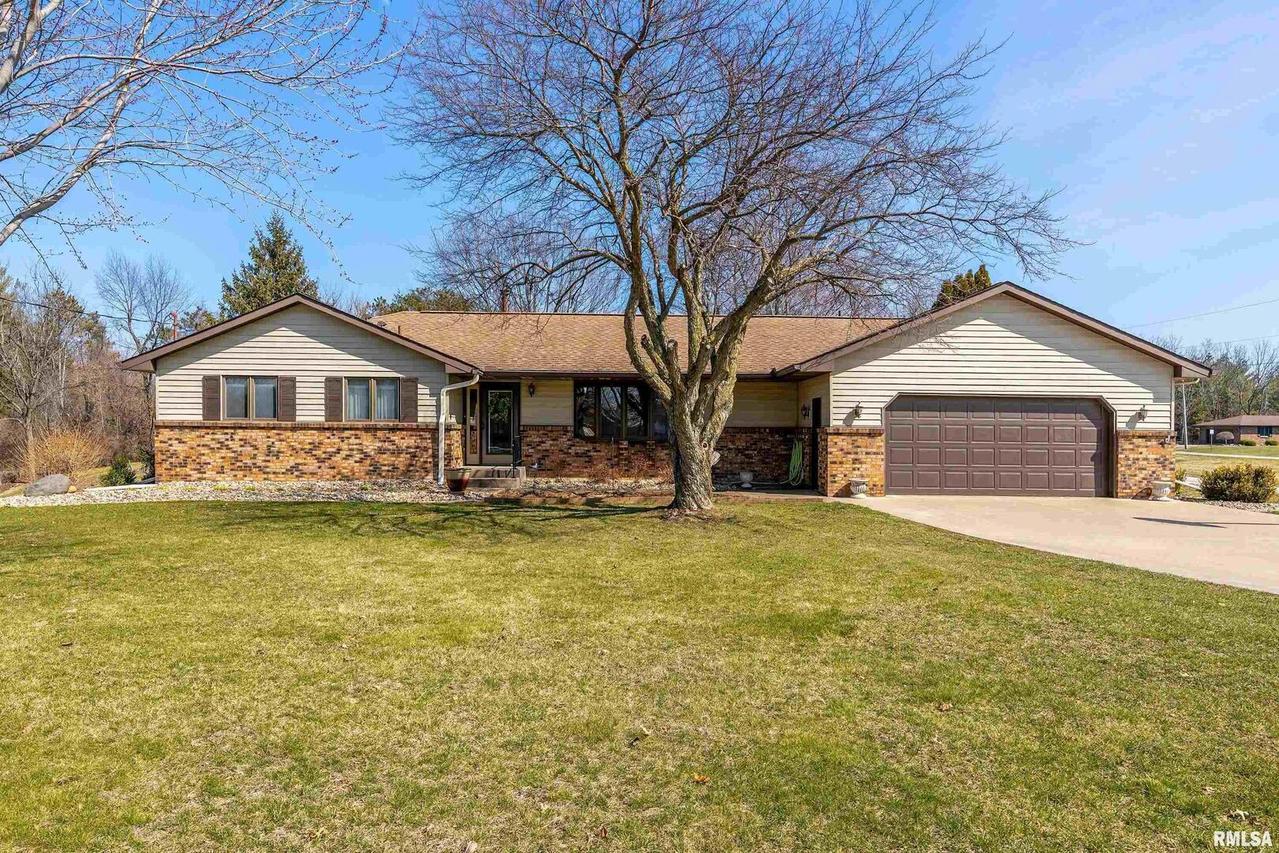 9429 Turkey Hollow Rd., Taylor Ridge, IL 61284