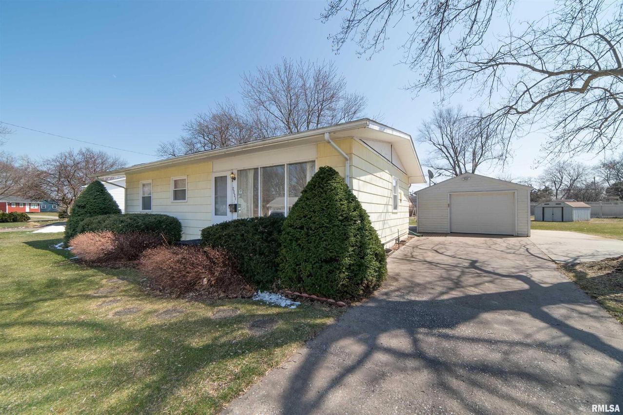 2834 27th Ave., Rock Island, IL 61201