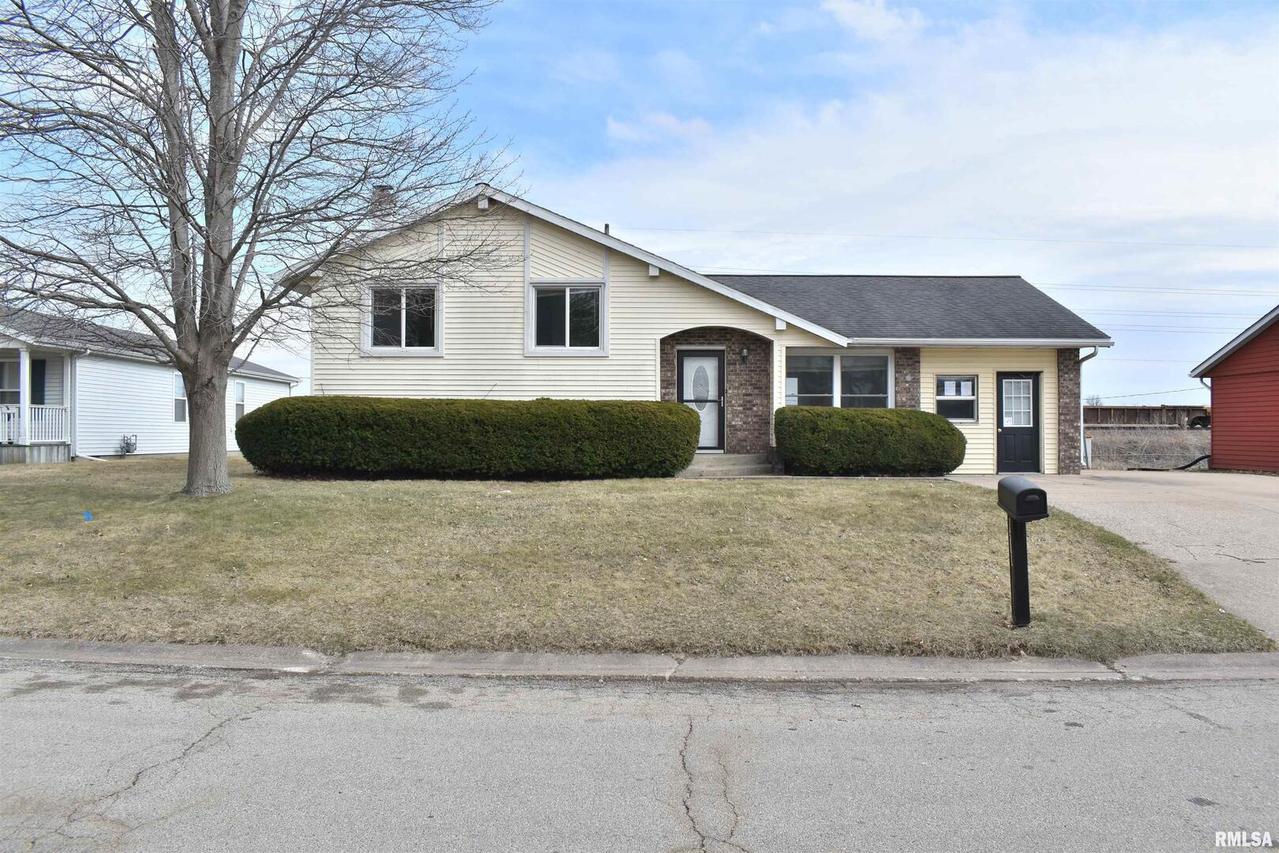 1581 Meadow Lark Dr., Galesburg, IL 61401