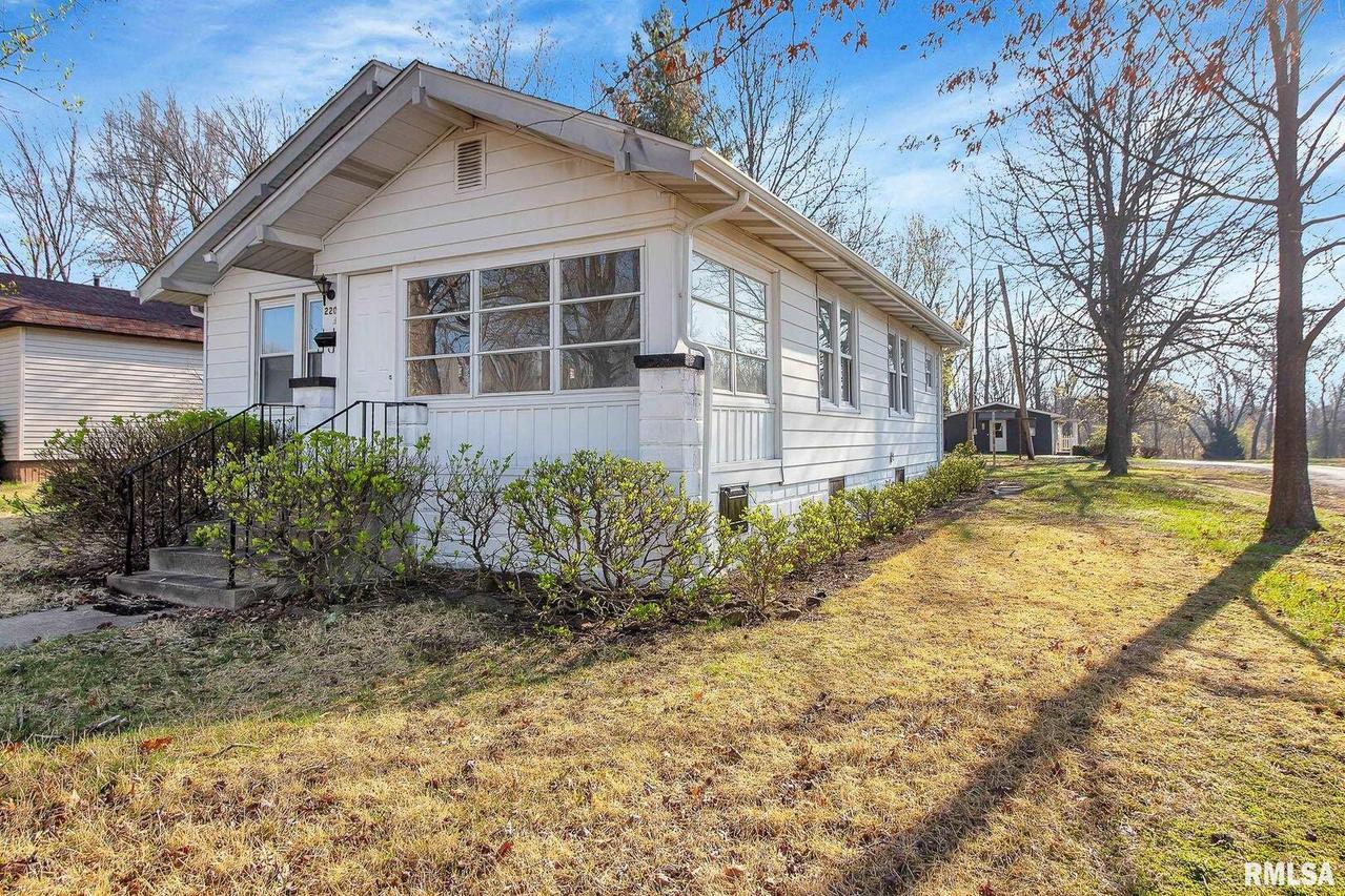 220 S 8th St. #A, Herrin, IL 62948