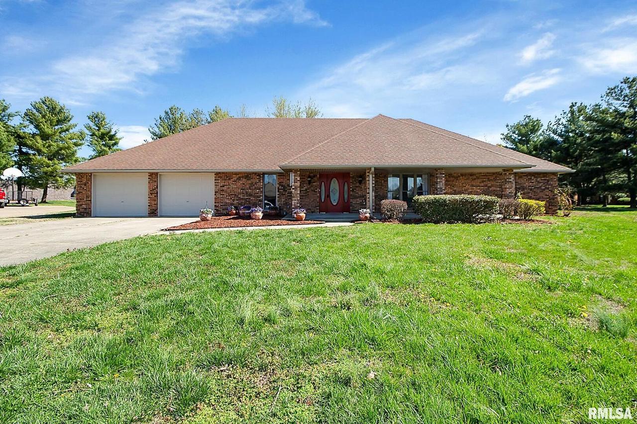 1603 Carmie Dr., Marion, IL 62959