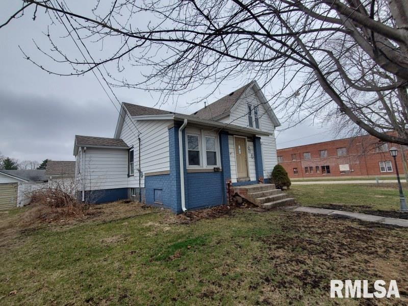 816 S Pearl St., Galesburg, IL 61401