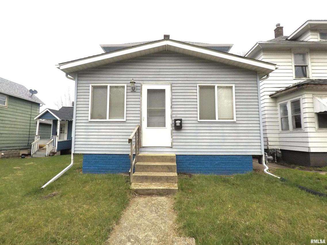 1421 18th Ave., East Moline, IL 61244
