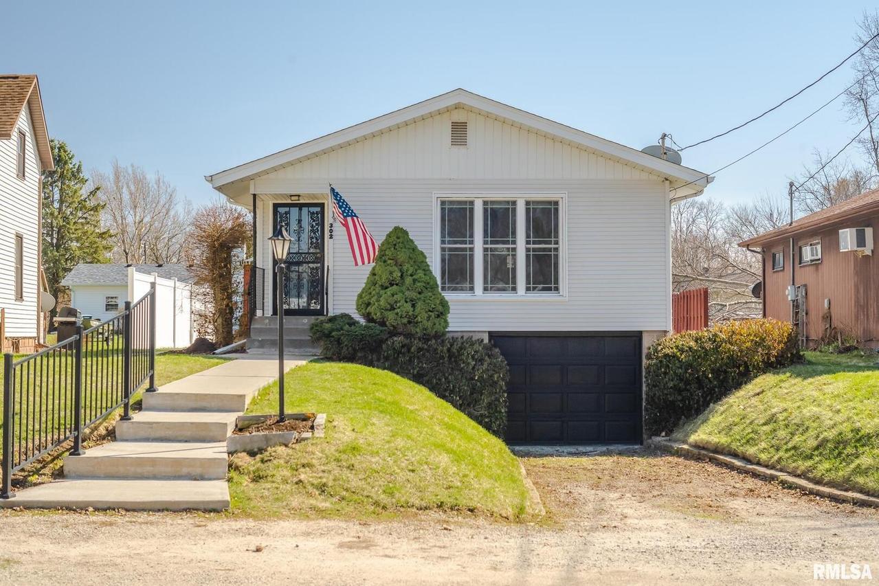 302 5th St., Sherrard, IL 61281