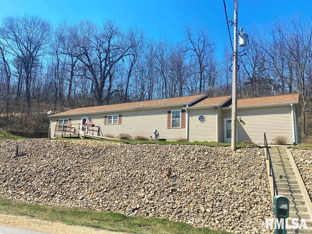 8650 Garden Plain Rd., Morrison, IL 61270