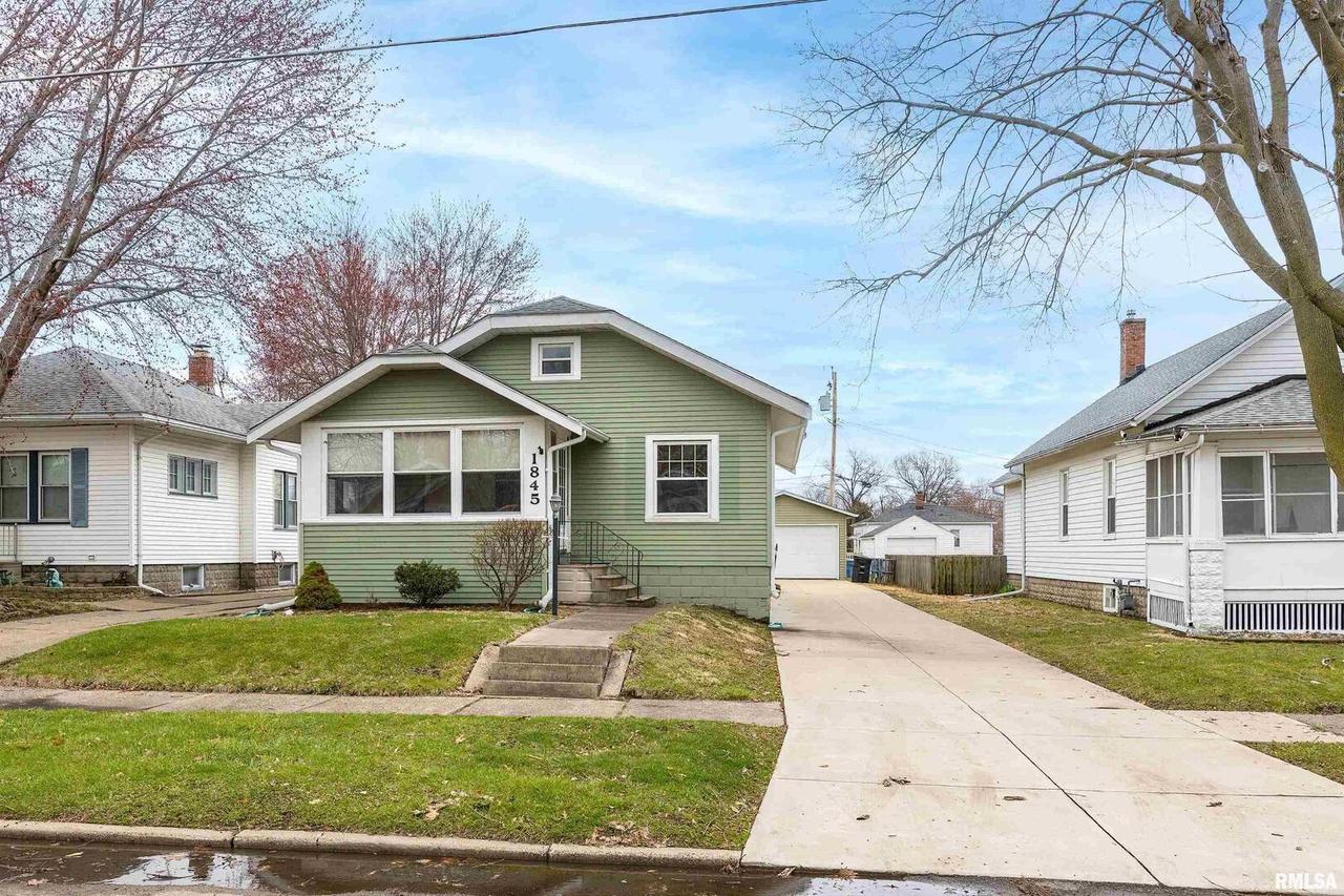 1845 32nd St., Rock Island, IL 61201