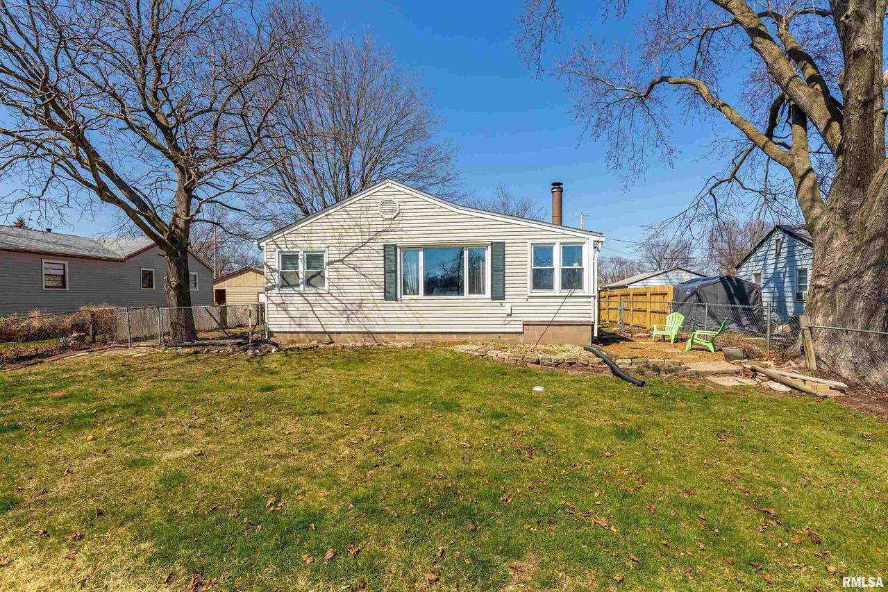 2123 Colona Rd., East Moline, IL 61244