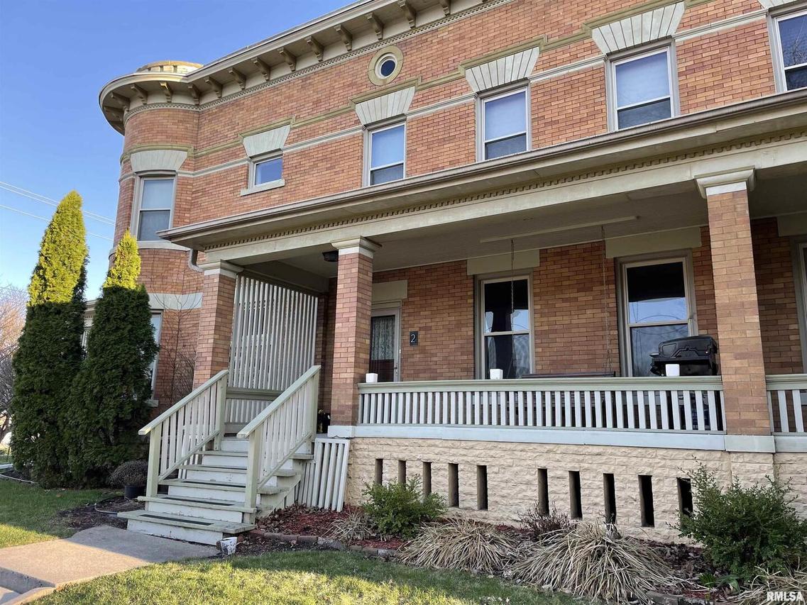 300 S A St. #2, Monmouth, IL 61462