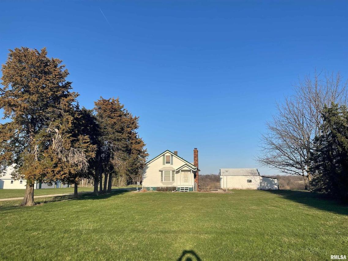 9609 Turkey Hollow Rd., Taylor Ridge, IL 61284