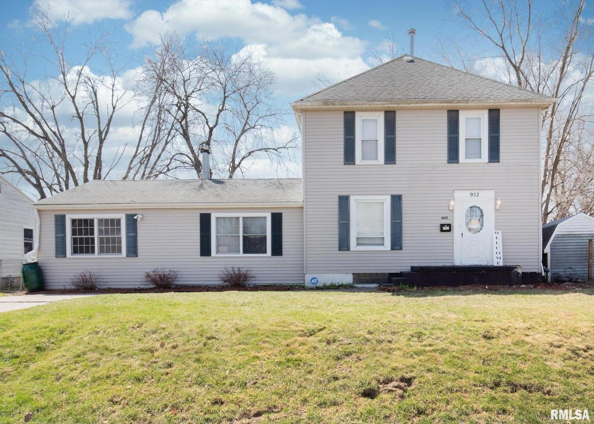 952 34th Ave., Rock Island, IL 61201