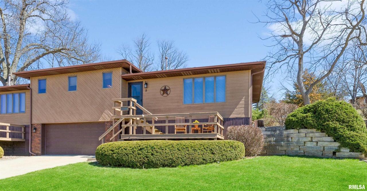 301 4th St. #5, Fulton, IL 61252