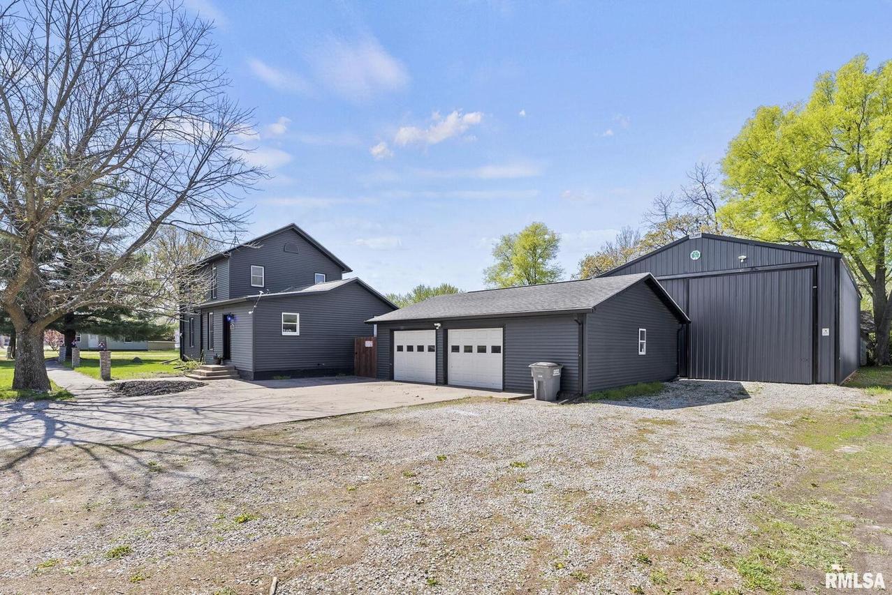 511 Washington St., New Boston, IL 61272