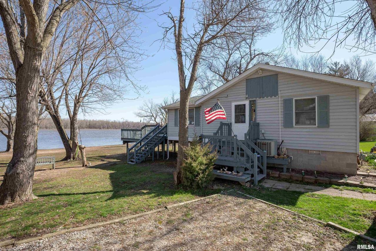 14209 78th Ave., Taylor Ridge, IL 61284