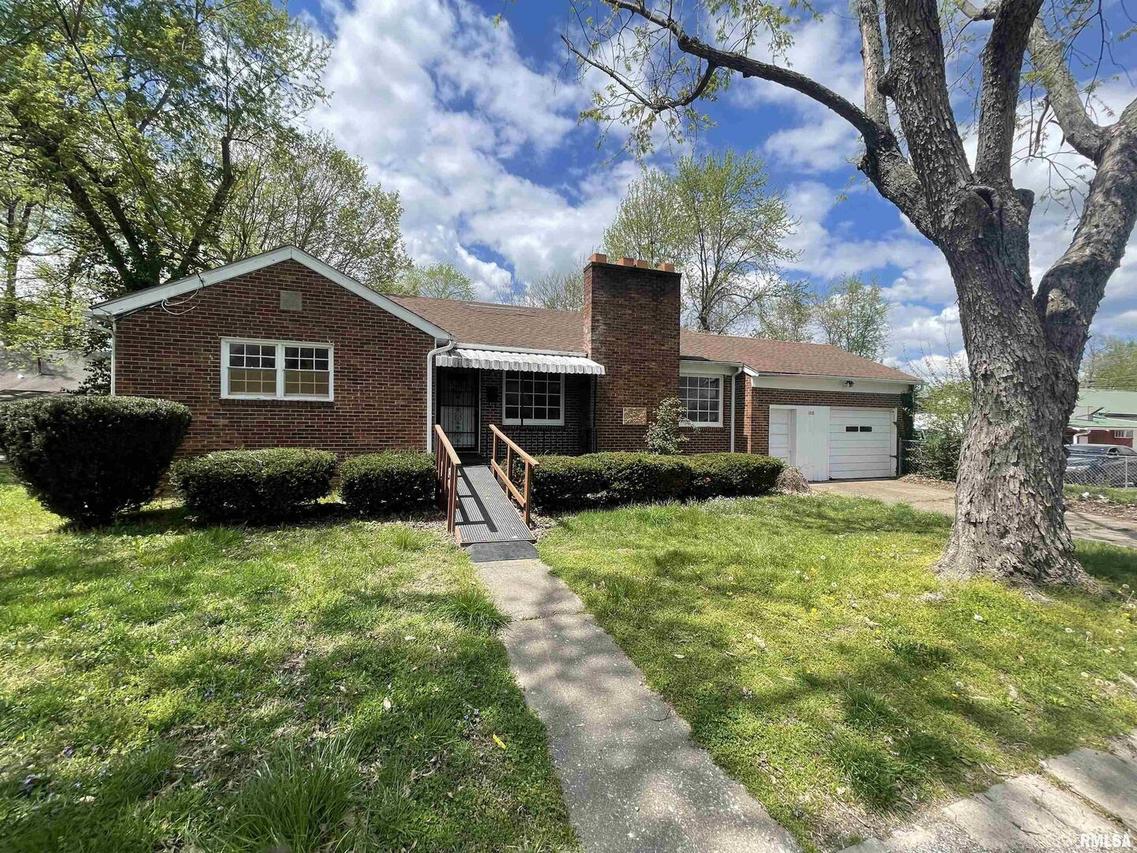 100 S Gray St., Marion, IL 62959