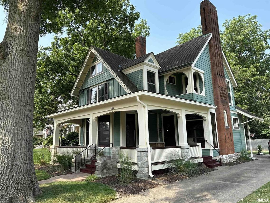 210 S 18th St., Quincy, IL 62301