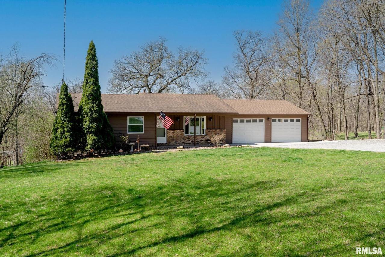 1376 300th St., Sherrard, IL 61281