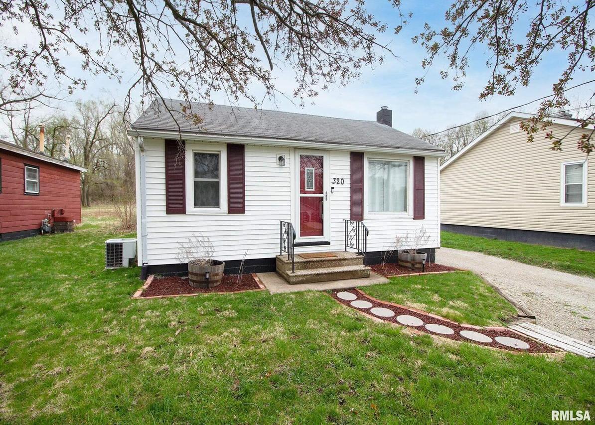 320 14th Ave., Milan, IL 61264
