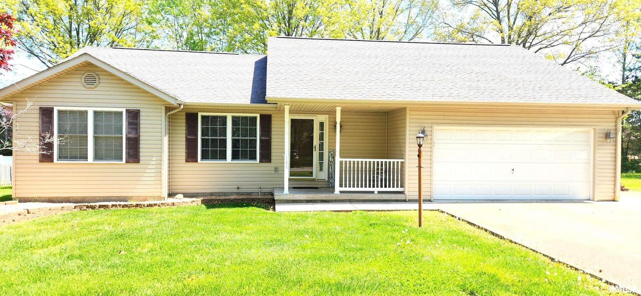 104 Weisbrook Ln., Carterville, IL 62918