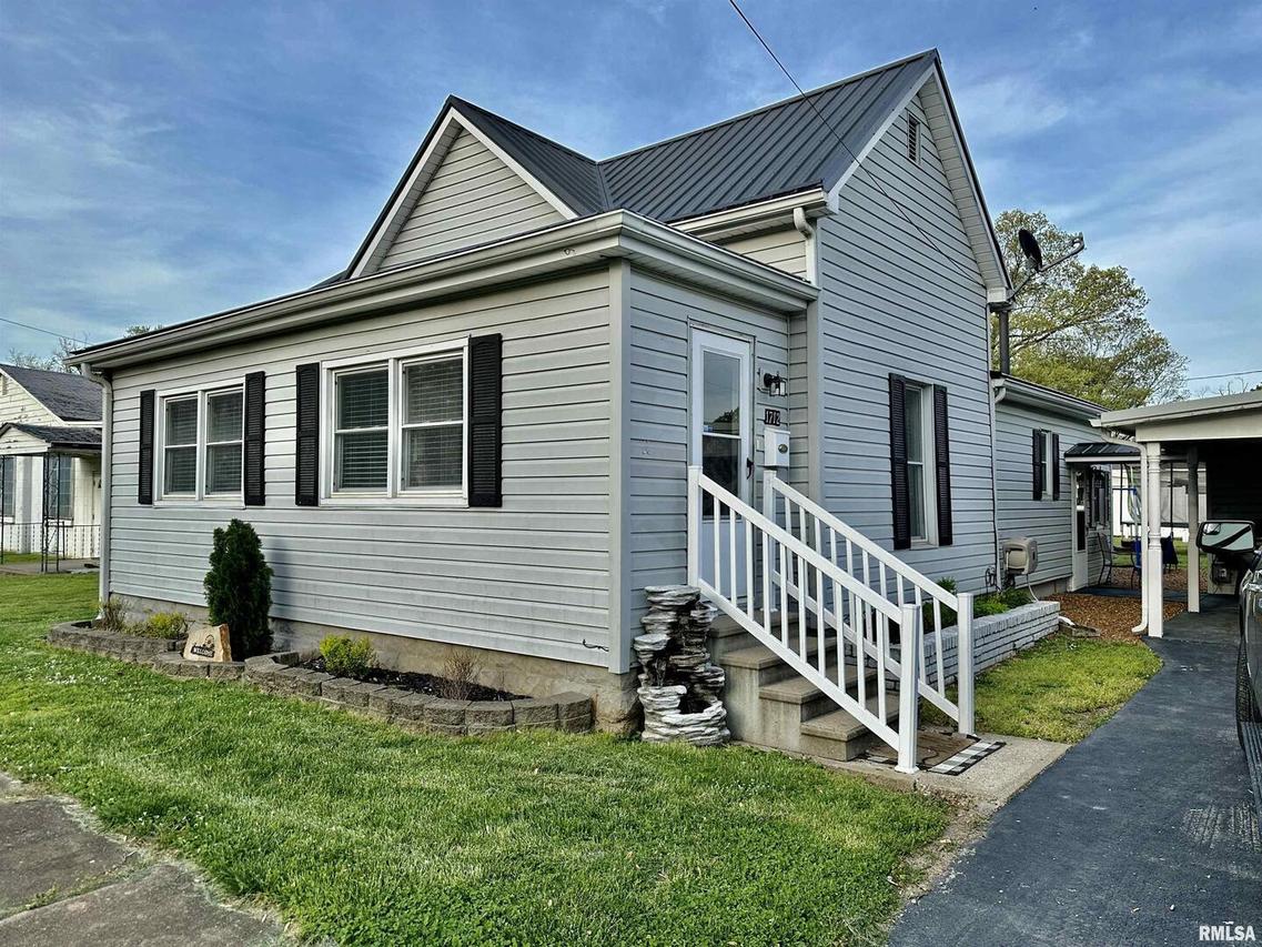1712 Ridge St., Eldorado, IL 62930