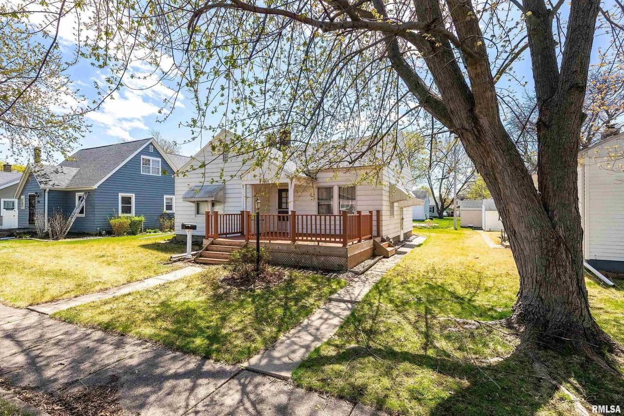 1508 Maple Ln., Moline, IL 61265