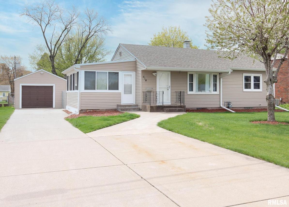 514 Avenue Of The Cities, East Moline, IL 61244