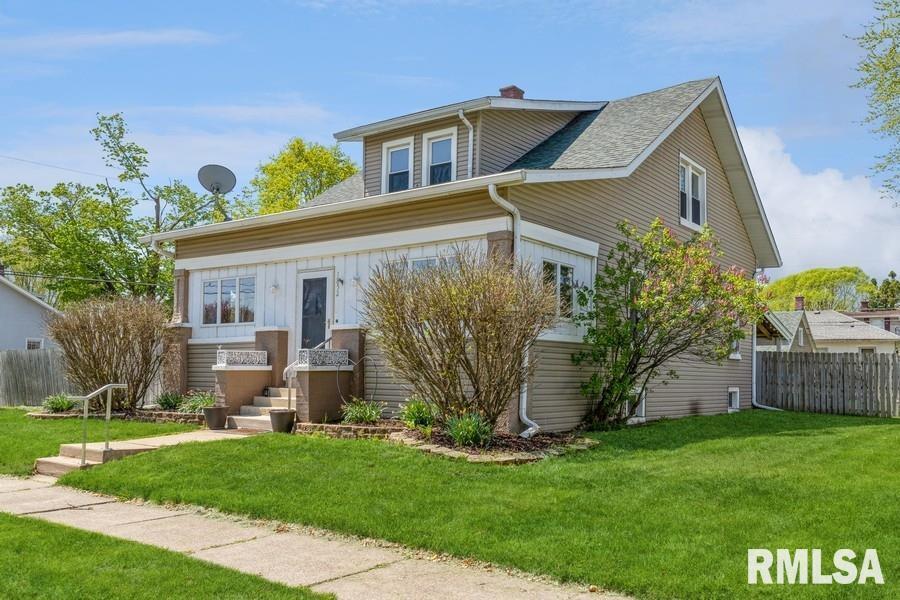 1852 32nd St., Rock Island, IL 61201