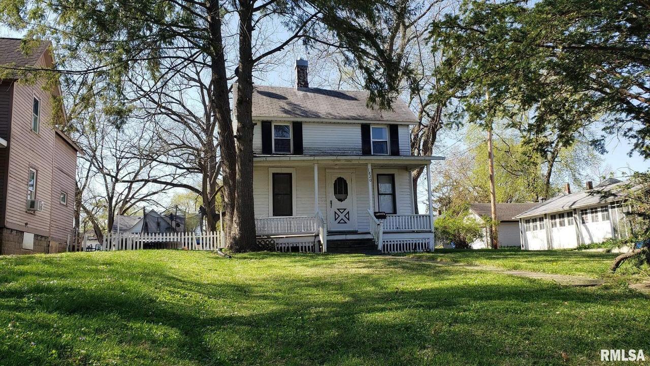 1820 14th Ave., Moline, IL 61265