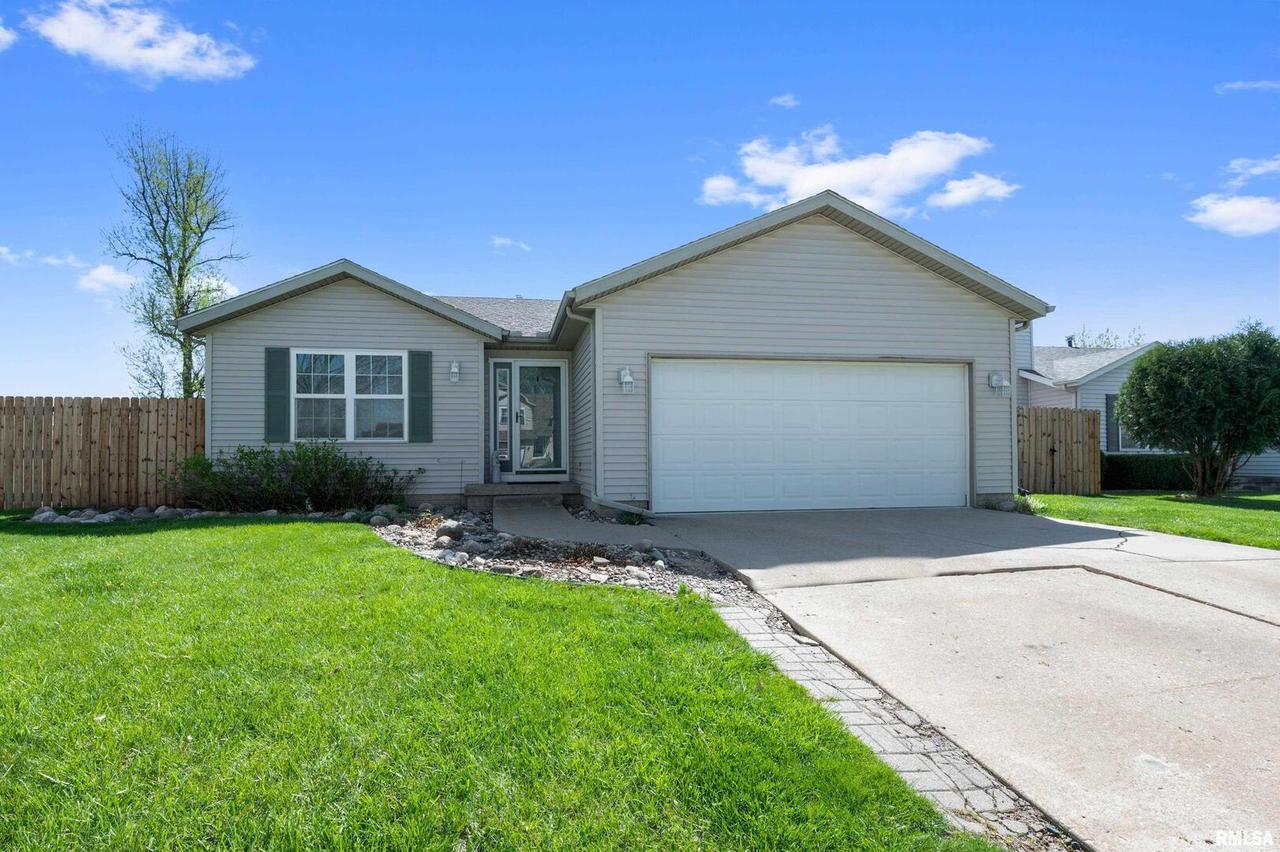 309 8th Ave., Hampton, IL 61256