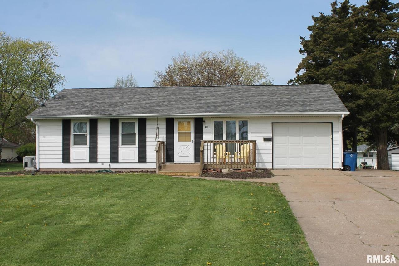 419 N Main St., Cambridge, IL 61238