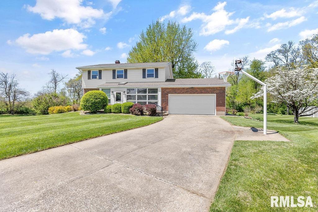 4221 Country Meadows Ln., Quincy, IL 62305