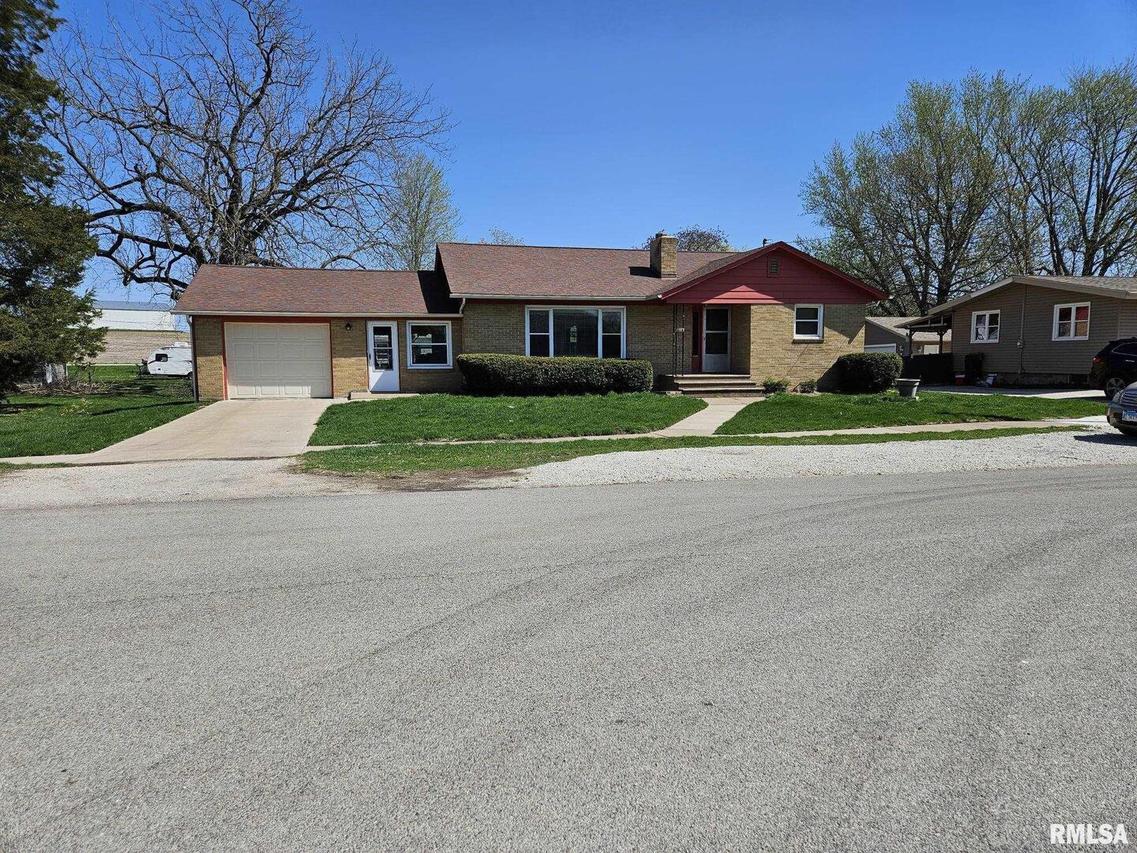 519 Warren St., Colona, IL 61241