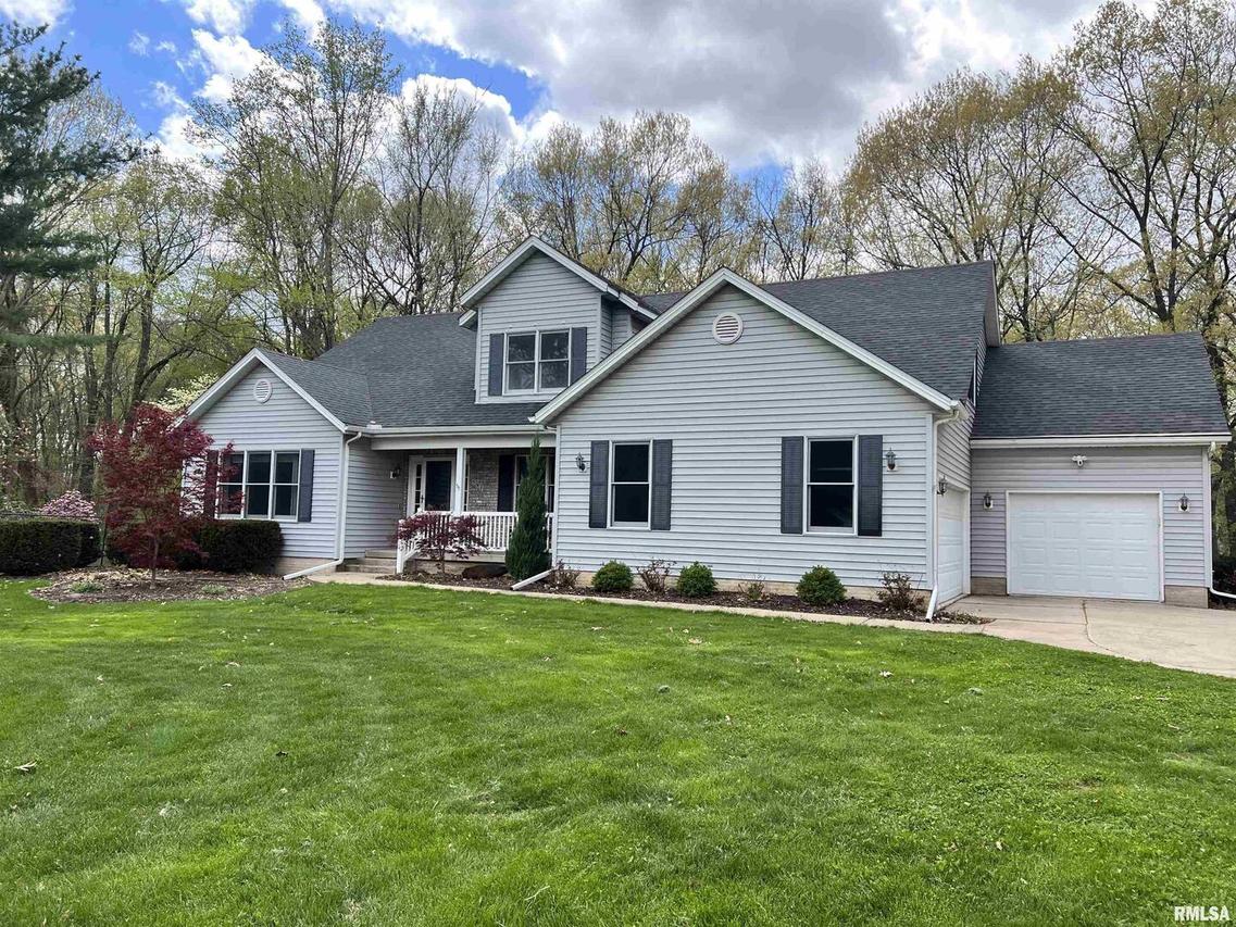 597 Forest Rd., East Moline, IL 61244