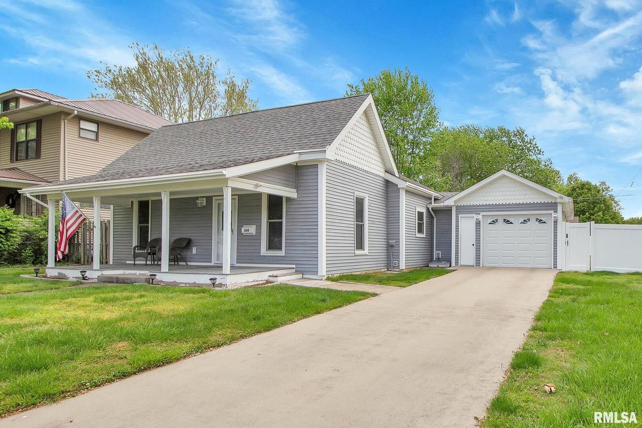 608 N 11th St., Herrin, IL 62948