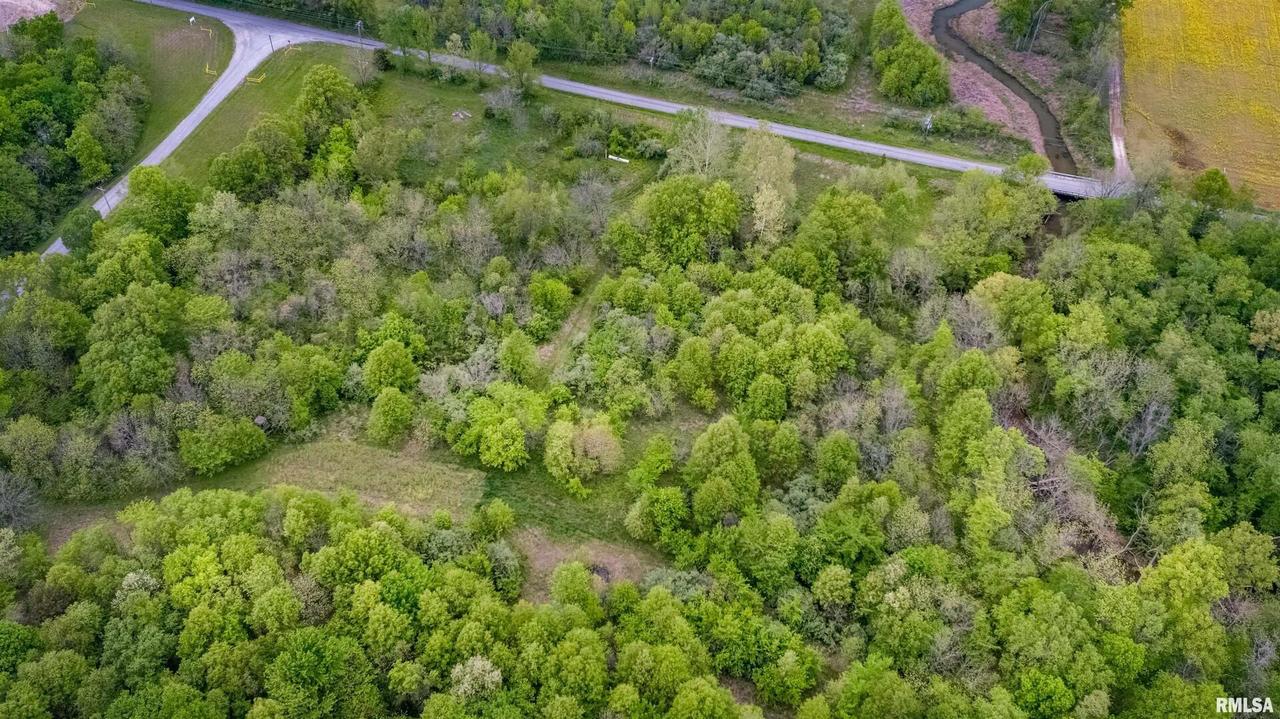 20283 Thorn Rd., Thompsonville, IL 62890