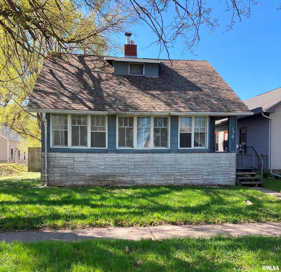 130 15th Ave., East Moline, IL 61244