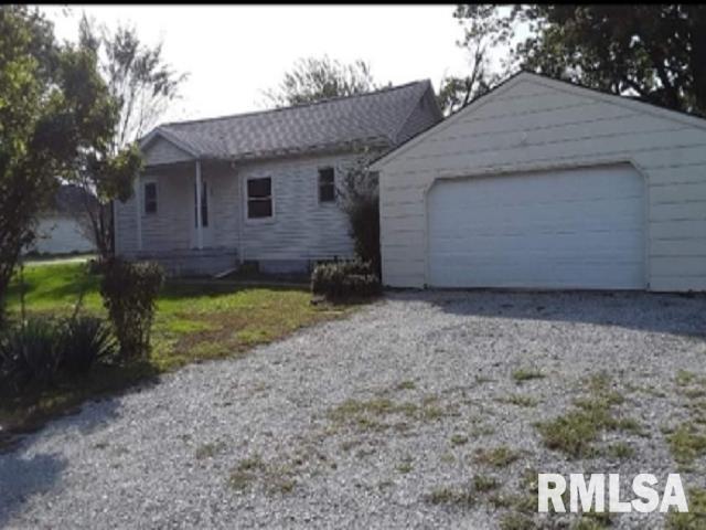 205 S 7th Ave., New Windsor, IL 61465