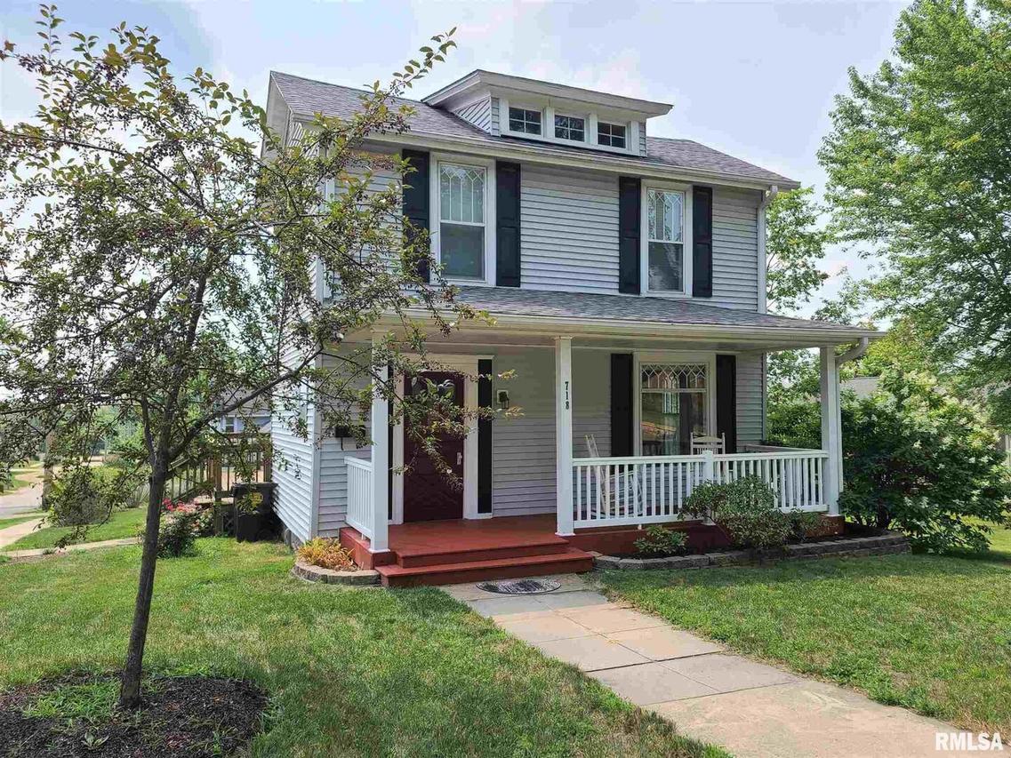 718 10th Ave., Fulton, IL 61252